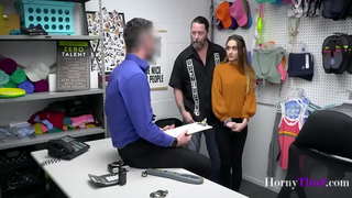 ���ဲနှင့်ခြေလှမ်း-ဖခင်အလှညျ့ကိုယူပြီးမင်းသမီးဆယ်ကျော်သက်