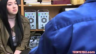 Cornea e viso carino teen pornostar chiamato Amillia Onyx ottenere punire scopata da protezione ragazzo con grande cazzo