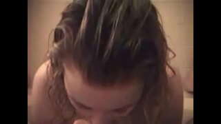 ���त्नी डेबी घास