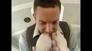 Ung Jente på en Buss