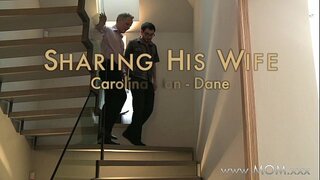 Анам шешесі қабылдайды екі үлкен Петухов