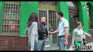 Целуя девушек ул Незнакомец, тылсым тулы