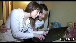 ���क्त टक लावून पाहणे या आकर्षक गीर