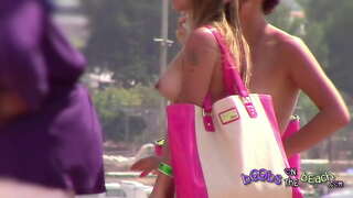 Ř�，宝贝，让我们走在海滩typsy&amp;amp;赤裸上身在一起