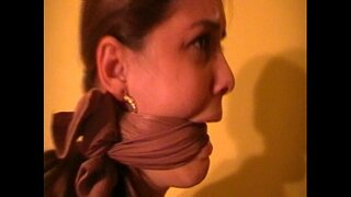 ���ிறிய மார்பகங்கள் ஜட்டியை போடு ஹோஸ்