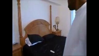 Taahiraa-tuahine i haere mai i te kāinga