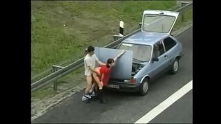 ���ະແດງແຂ່ງຂັນຮັກທີ່ຈະມີເພດນອກການບິນ. ໕