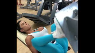 Gracy apa metu ing gedung olahraga