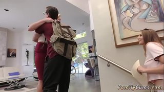 Մայրը լիլիթ արբանյակը&amp;#039;s դուստրը ուսումնասիրության հարազատ եղբոր և отсосать