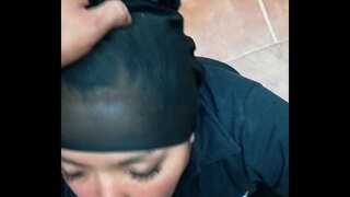 Schlucken mein Sperma an hält saugen