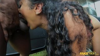 Falošné Taxi Indickej Marina Maya BBC prvýkrát, porno, taxíkom