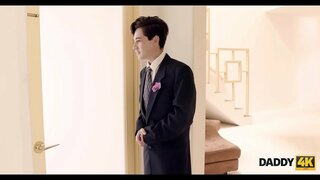 DADDY4K. เจ๋งเซ็กส์ที่เกิดเหตุโดยเก่าของพ่อของเขาและ s.&#039;s สวยงามเจ้าสาว