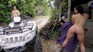 BANGBROS - Потрясающая Ҷамъоварии porn Бо Кугуарами Дар нақши асосӣ Бо Дымящейся Красоткой Кендрой Ласт (1 аз 3)